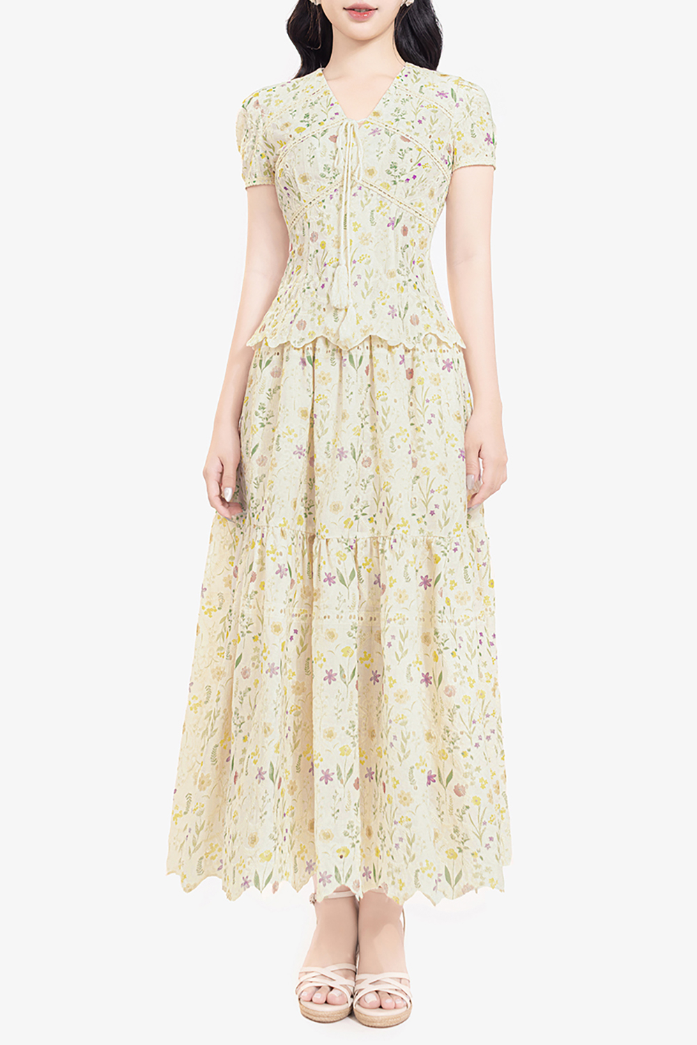 Chân váy xòe hoa nhí dáng dài