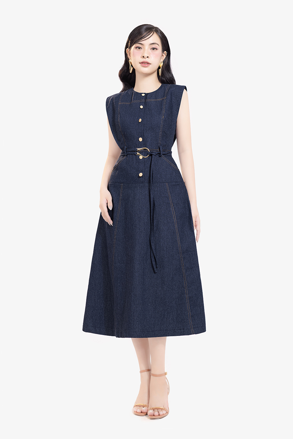 Đầm denim dáng chữ A phối thắt eo