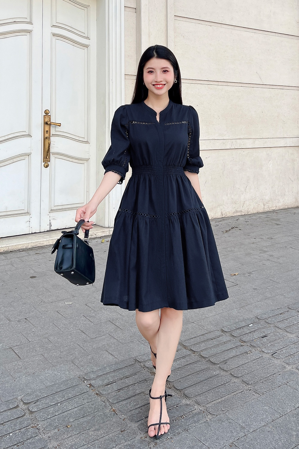 Đầm xòe viền đăng ten eo bo chun