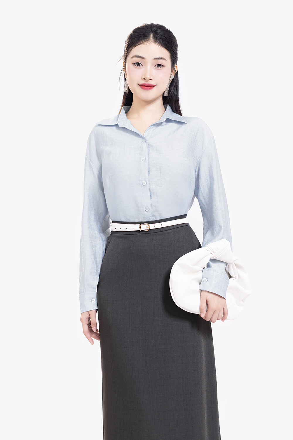 Áo sơ mi nữ màu xanh phối viền trắng