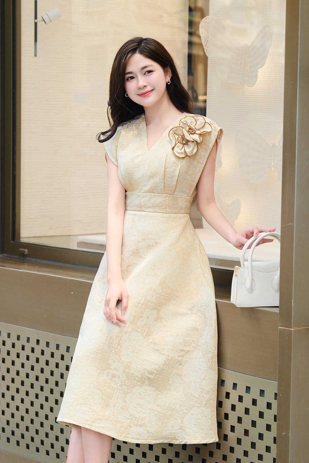 Đầm xòe tafta dự tiệc nhấn eo cao đính hoa KK174-09