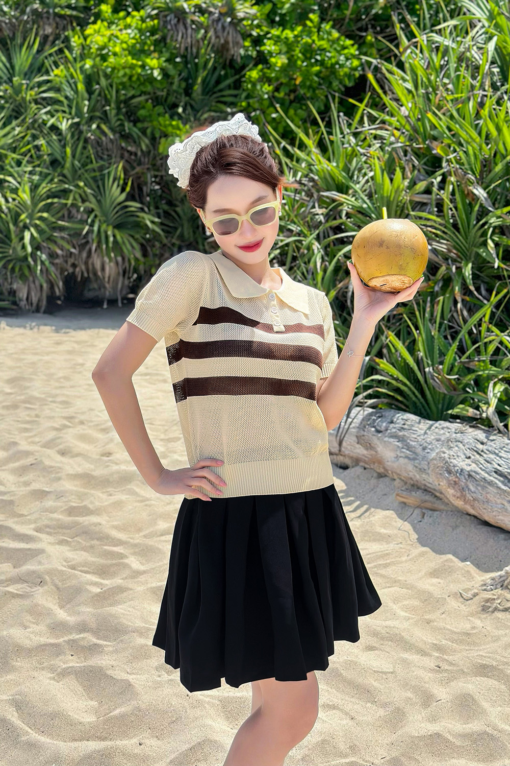 Chân váy xếp ly đen dáng ngắn