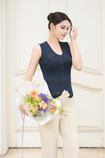 Áo len dệt kim dáng ôm cổ V màu xanh đen