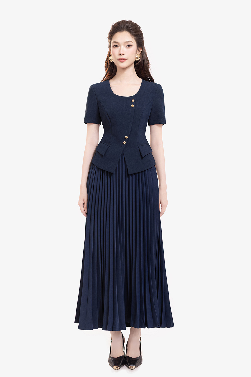 Áo kiểu công sở tay ngắn đính nút