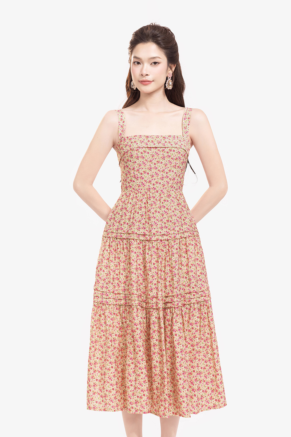 Đầm hai dây họa tiết hoa dáng dài