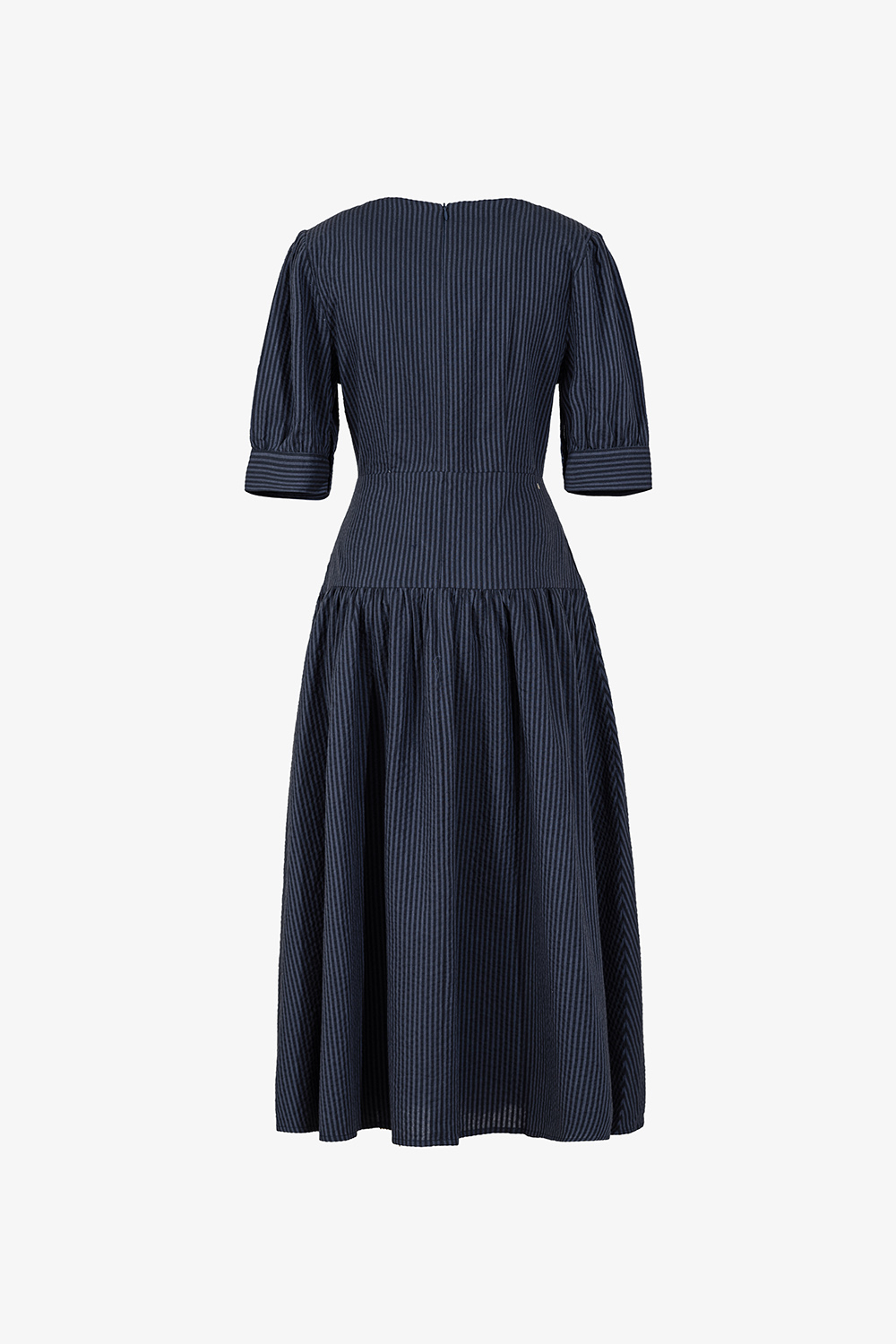 Đầm xòe kẻ sọc nhấn eo phối nơ