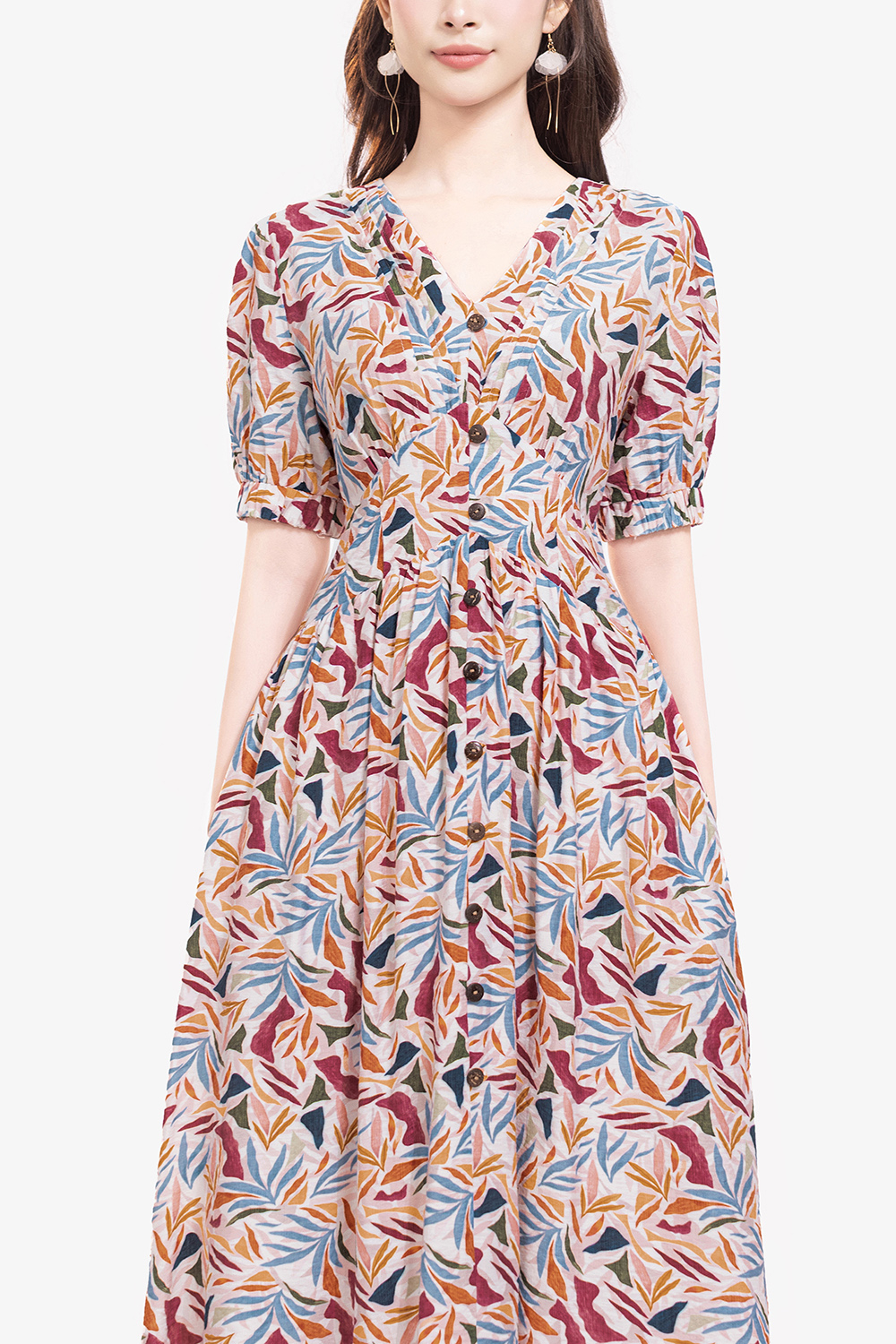 Đầm họa tiết dáng xòe dài cổ V