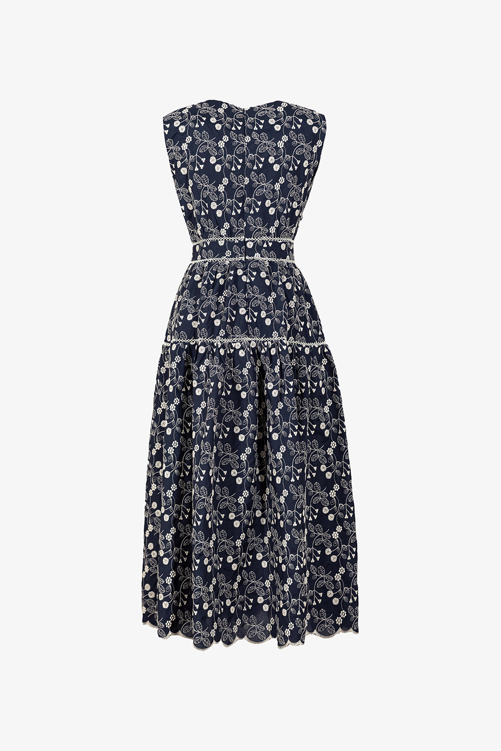 Đầm xòe dáng dài màu xanh hoa trắng