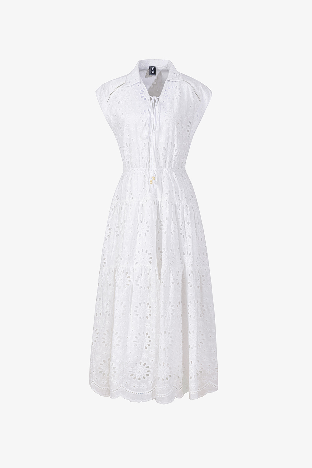 Đầm trắng dáng dài xô thêu hoa