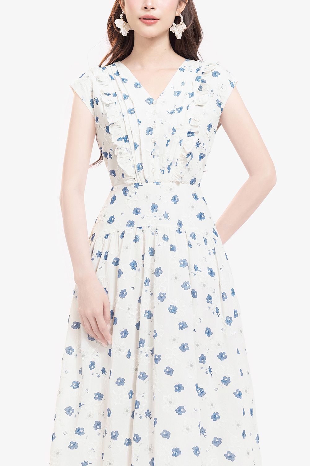 Đầm xòe hoa xanh sát nách cổ V