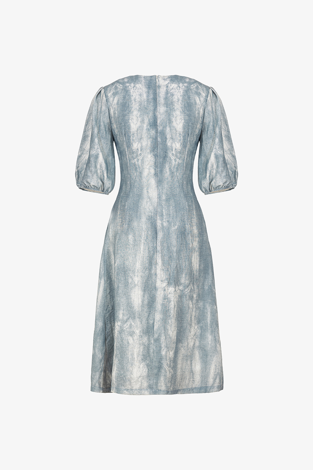 Đầm chữ A loang màu nhấn eo phối nút