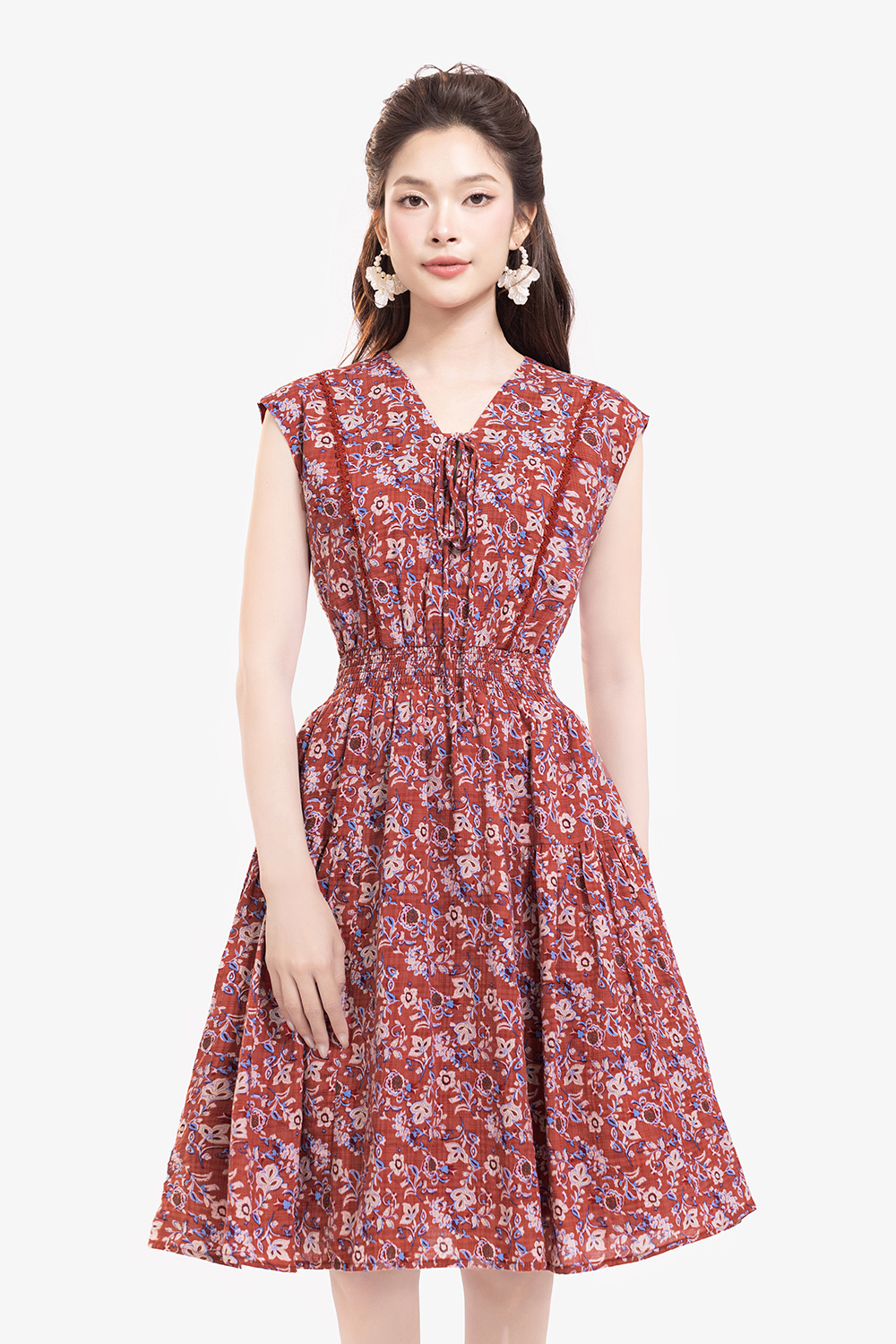 Đầm hoa dáng xòe cổ V eo bo chun