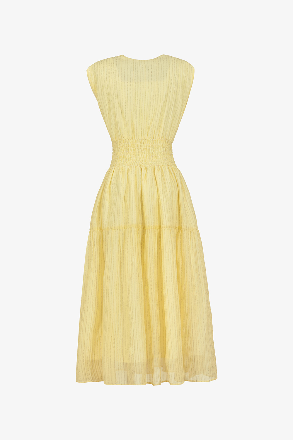 Đầm vàng dáng xòe dài phối nút gỗ nhấn eo