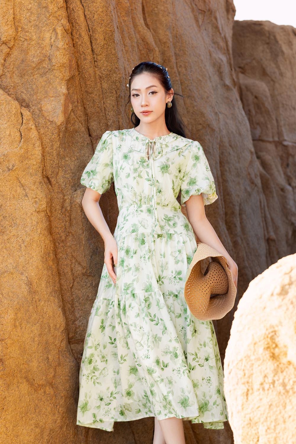 Đầm hoa dáng xòe dài tay phồng