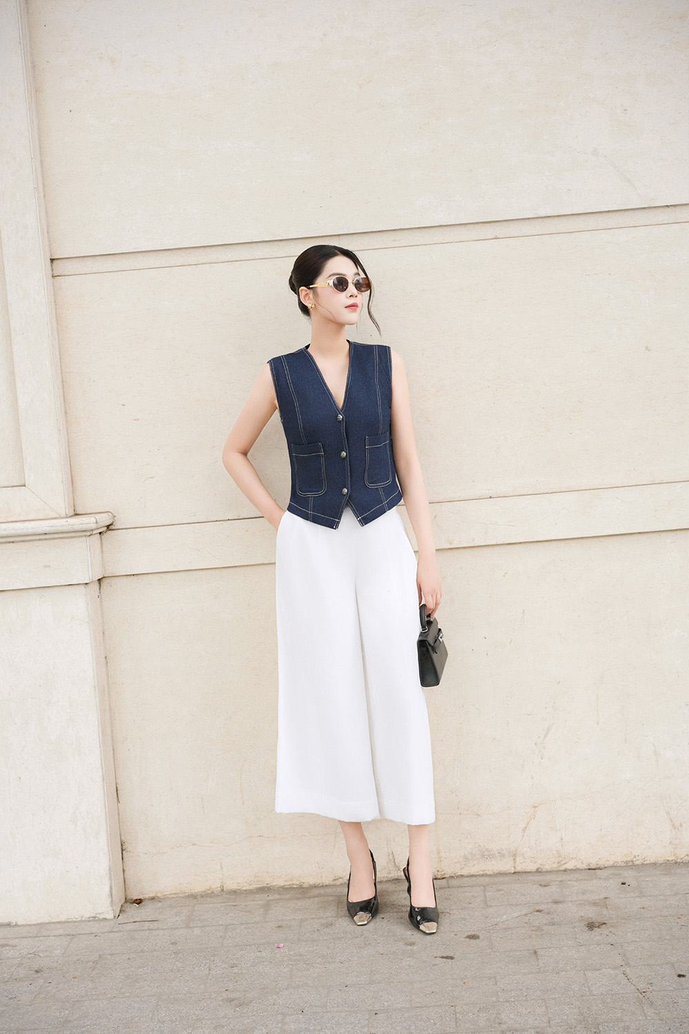 Quần suông trắng linen ống rộng dáng lửng