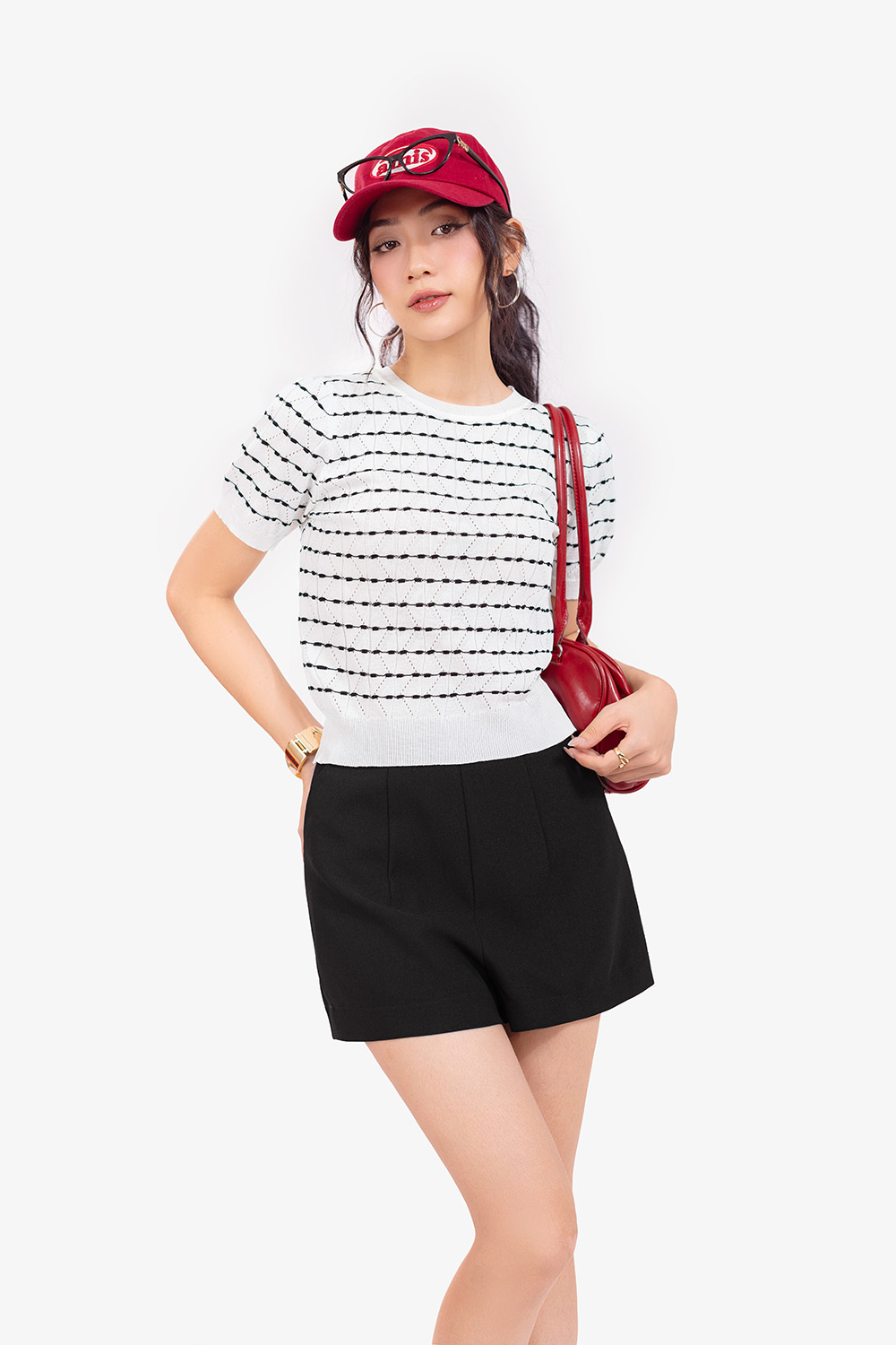 Áo len dệt kim cổ tròn trắng sọc đen