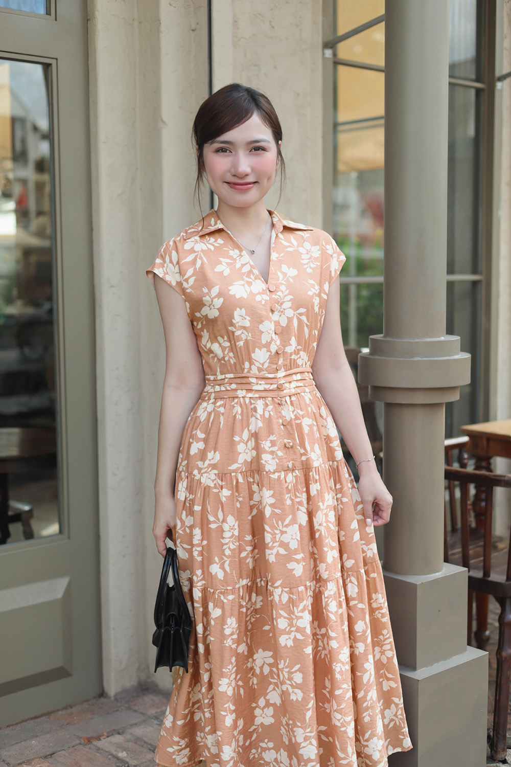 Đầm sơ mi hoa dáng xòe nhấn eo