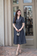 Đầm denim sơ mi dáng xòe viền chỉ
