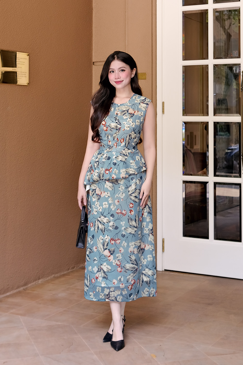 Đầm peplum hoa sát nách