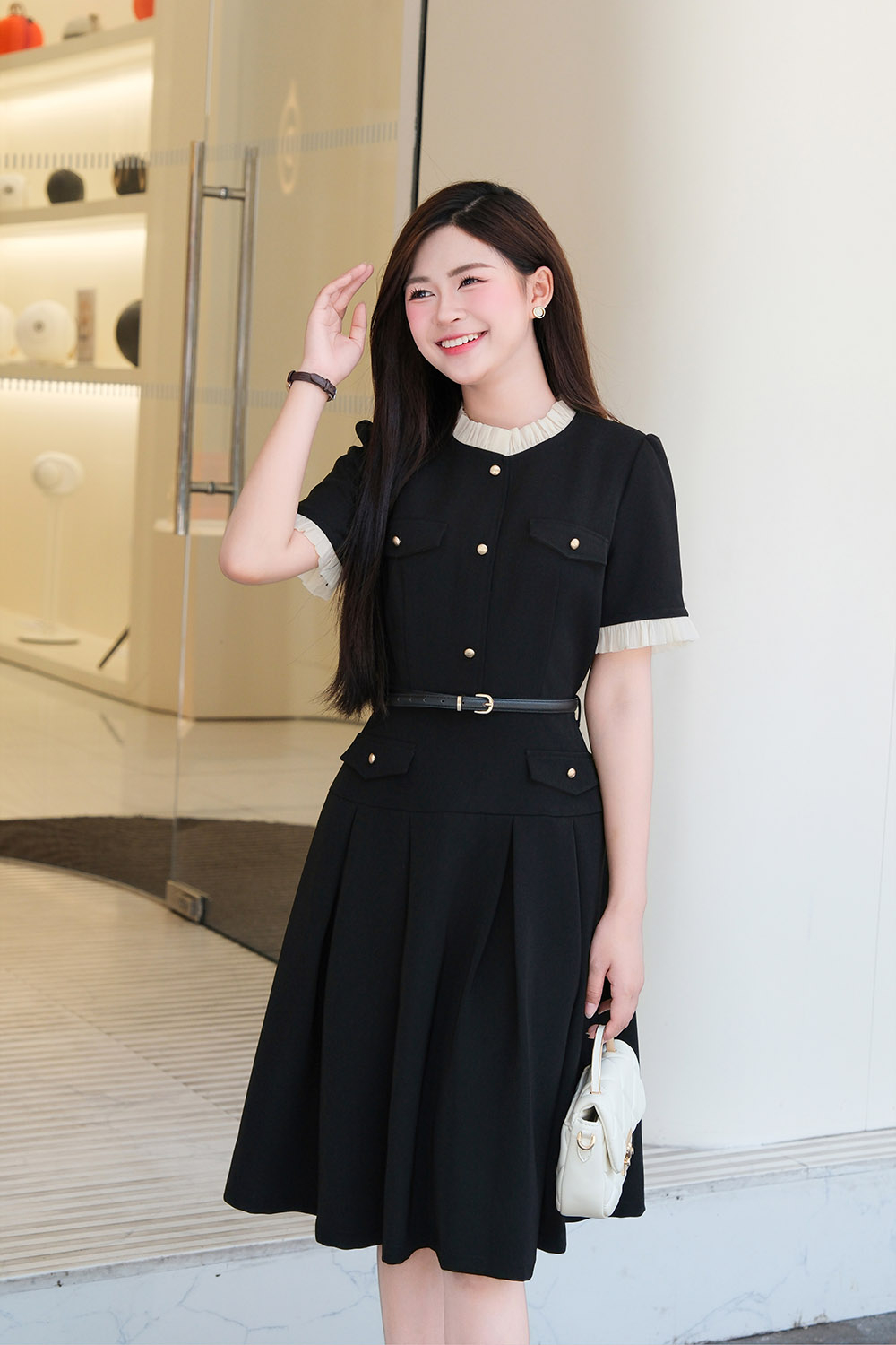 Đầm đen công sở dáng xòe xếp ly phối bèo KK176-01