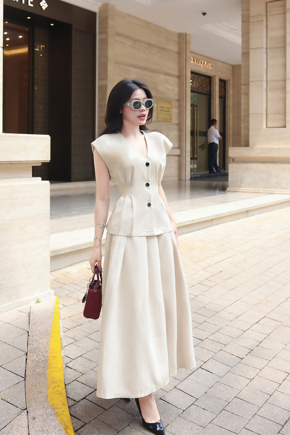 Áo kiểu nữ công sở phối nút không tay ASM24-10
