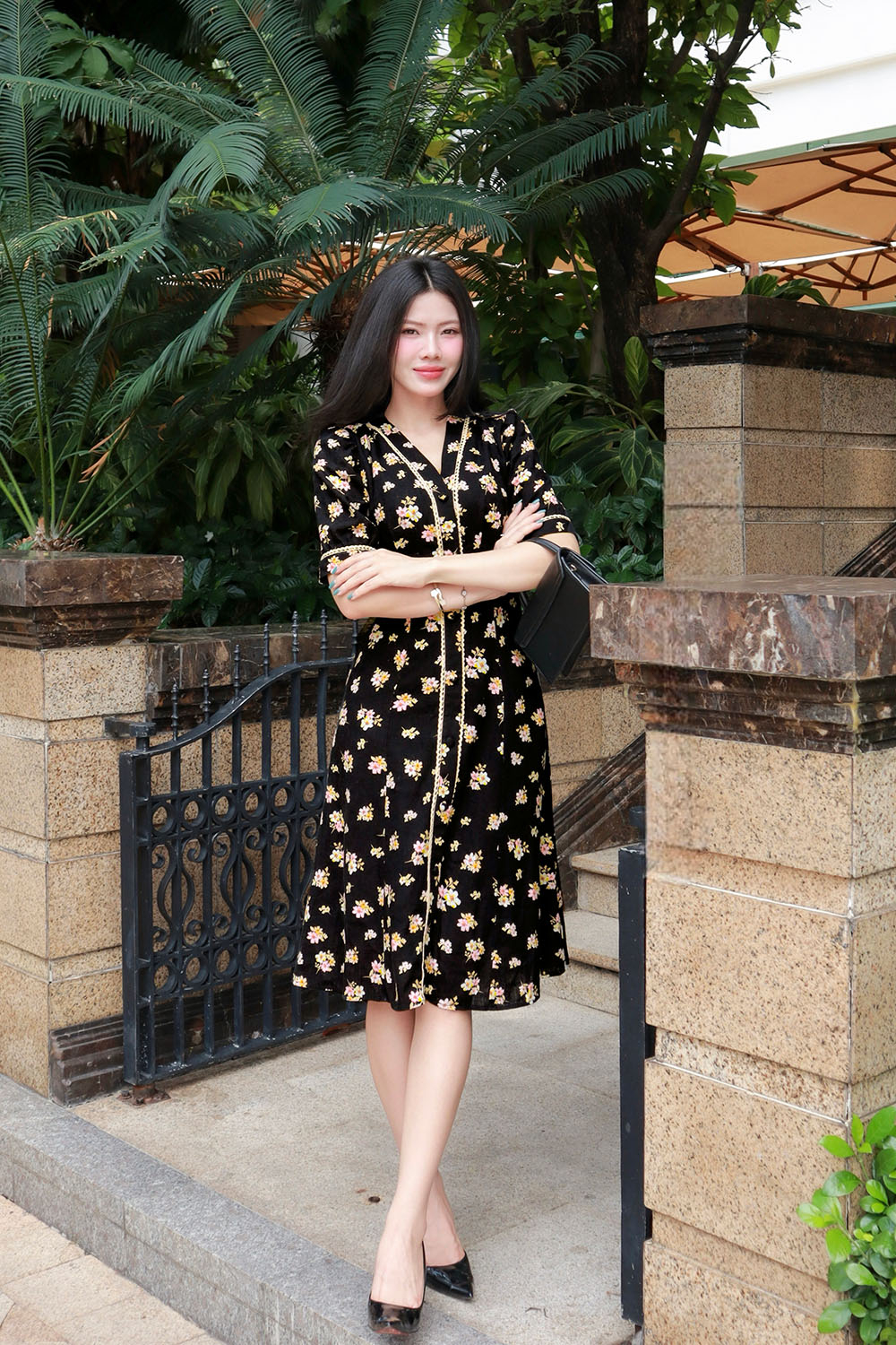 Đầm đen hoa dáng chữ A linen thun KK175-13