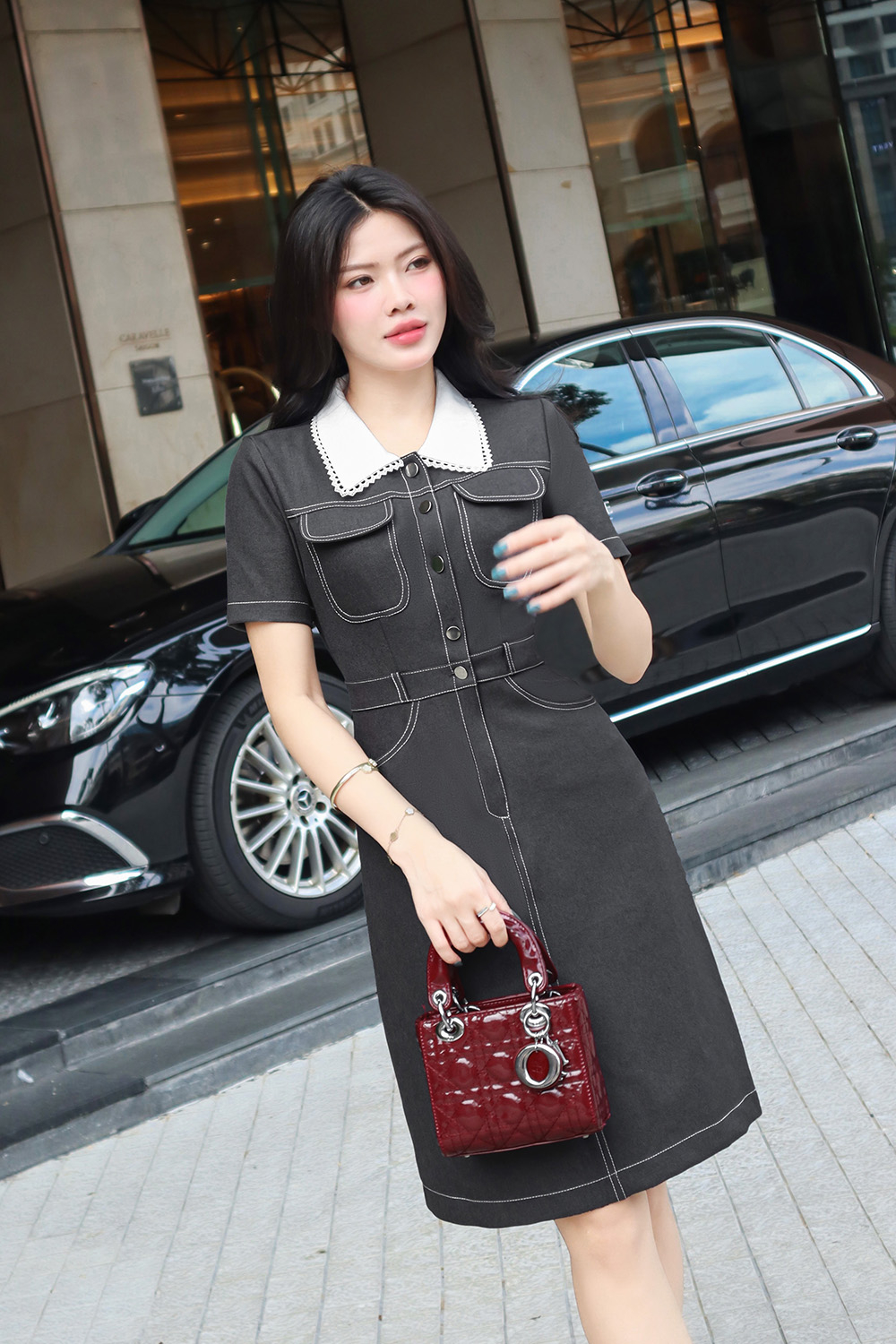 Đầm denim chữ A cổ sơ mi phối ren