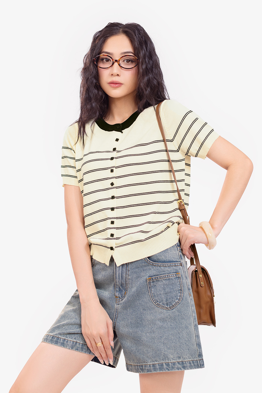 Quần đùi jeans ống rộng phối túi