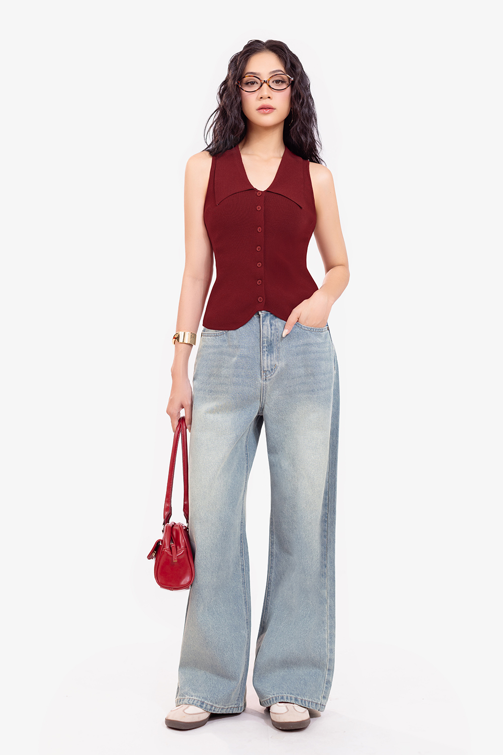 Quần jeans suông ống rộng