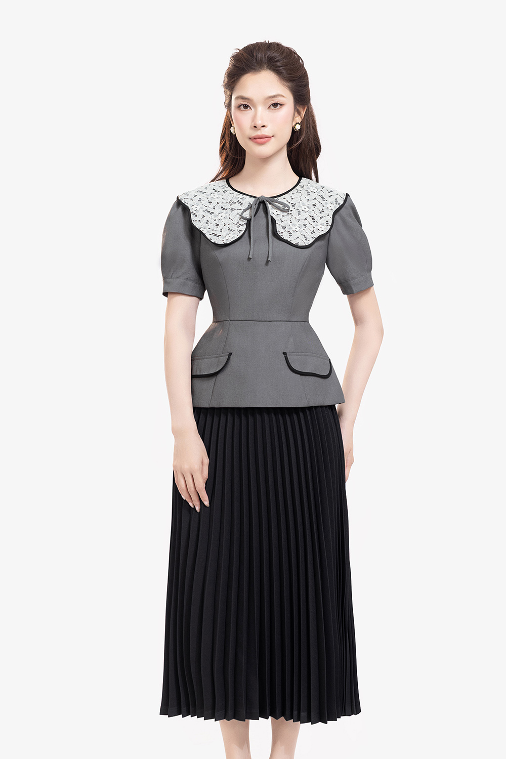 Chân váy xếp ly dáng dài màu đen