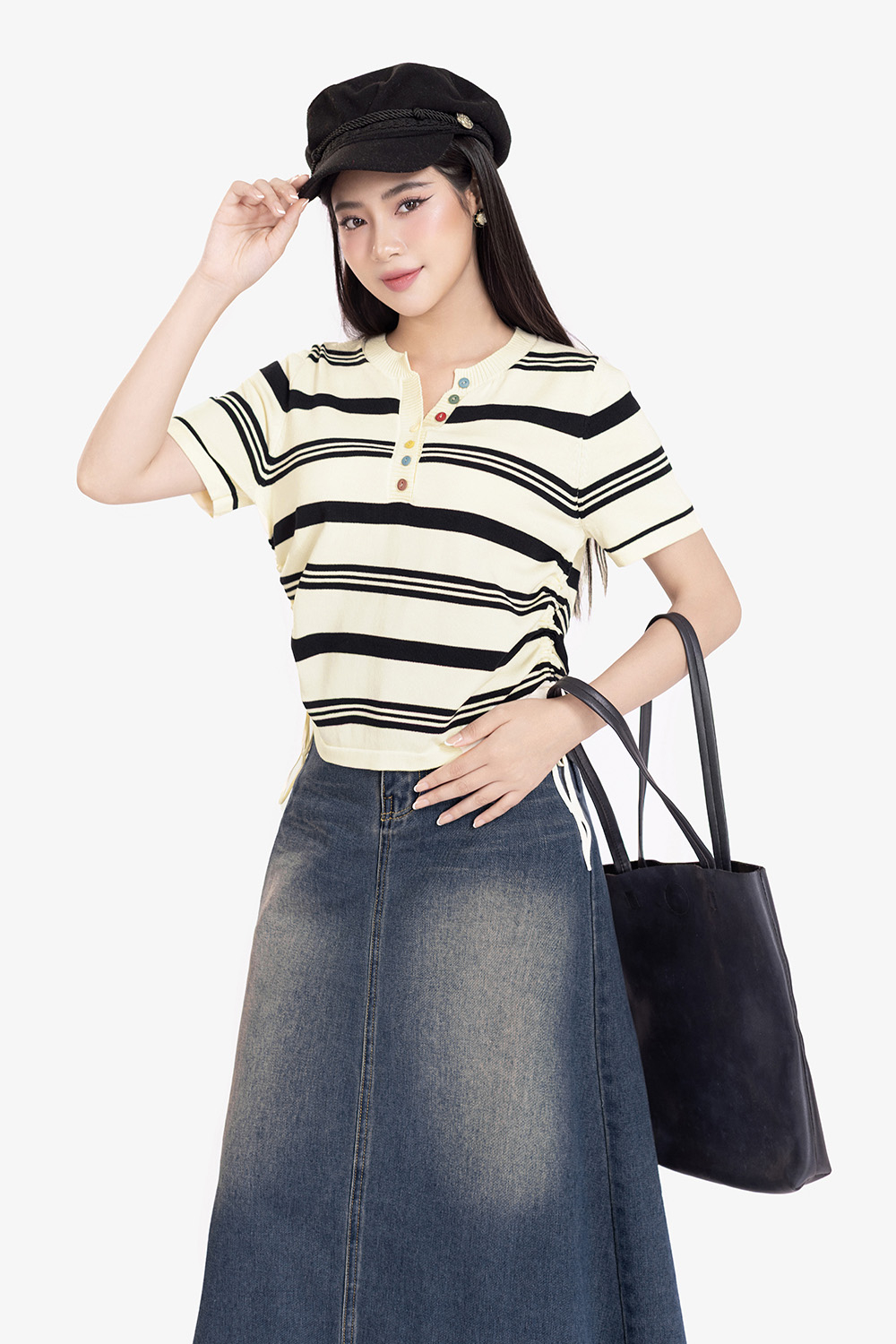 Áo len dệt kim sọc đen phối dây rút