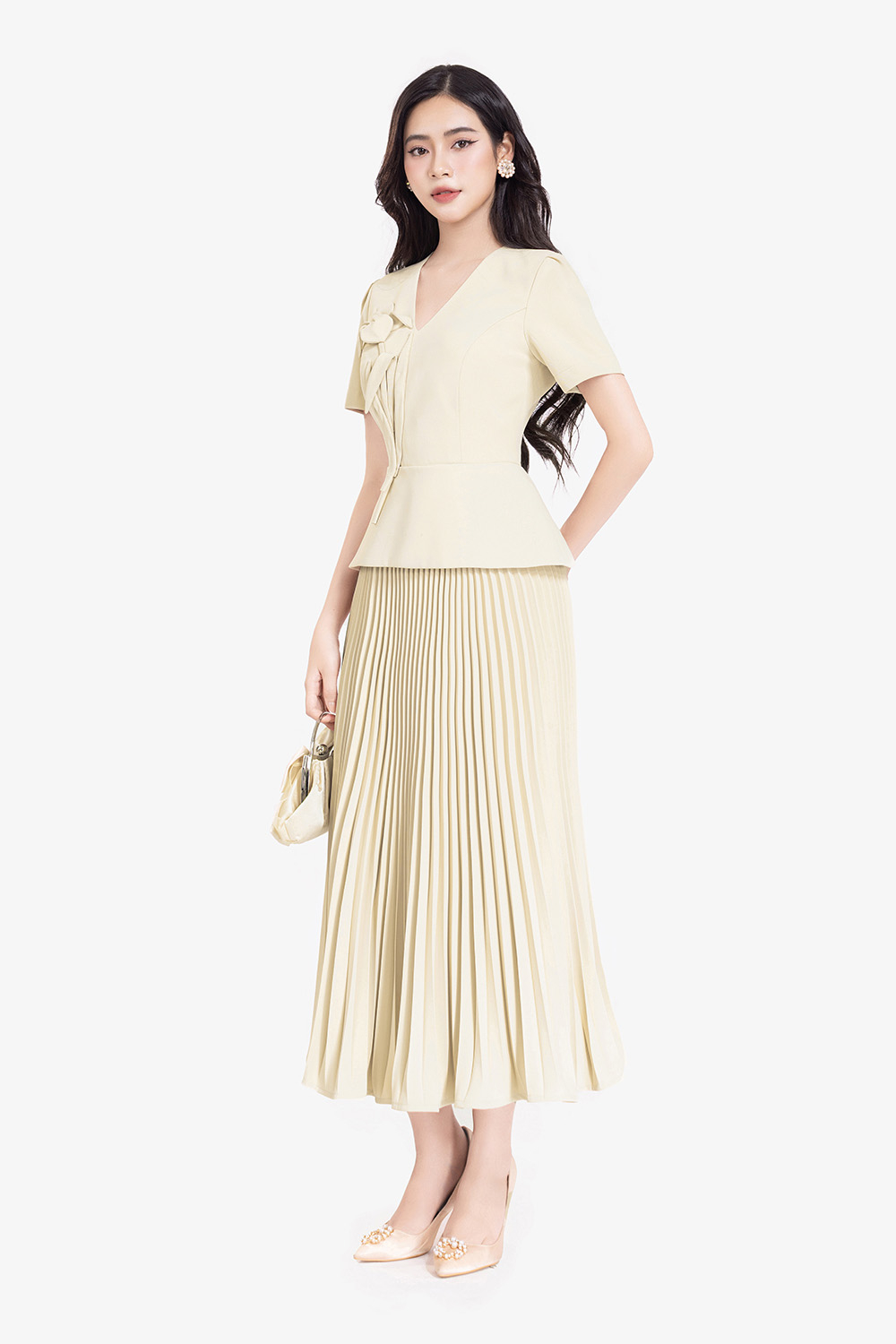 Chân váy công sở dáng xòe xếp ly