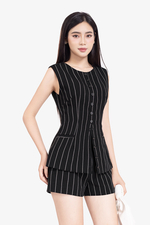 Quần short nữ kẻ sọc màu đen