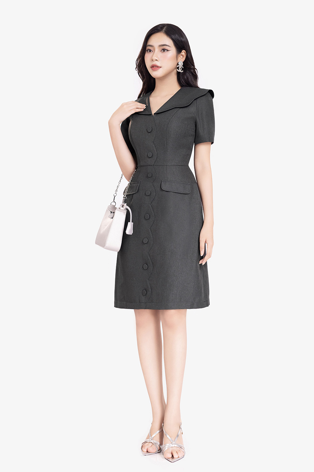Đầm ôm công sở màu xám phối nút