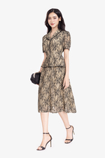 Đầm ren hoa dáng peplum xòe