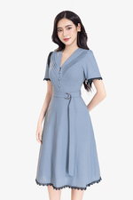 Đầm xanh công sở dáng xòe phối thắt lưng