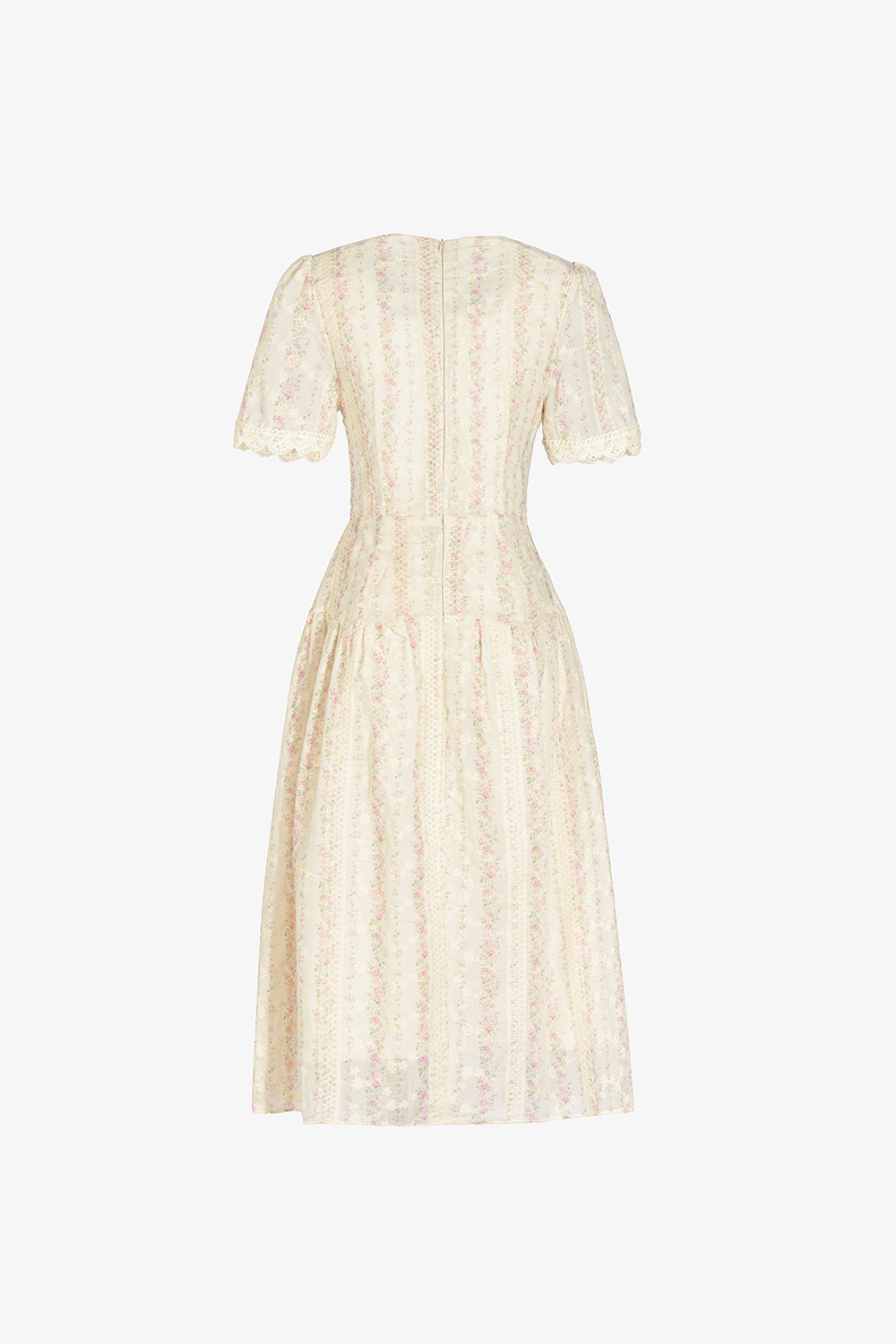 Đầm xô thêu họa tiết dáng xòe