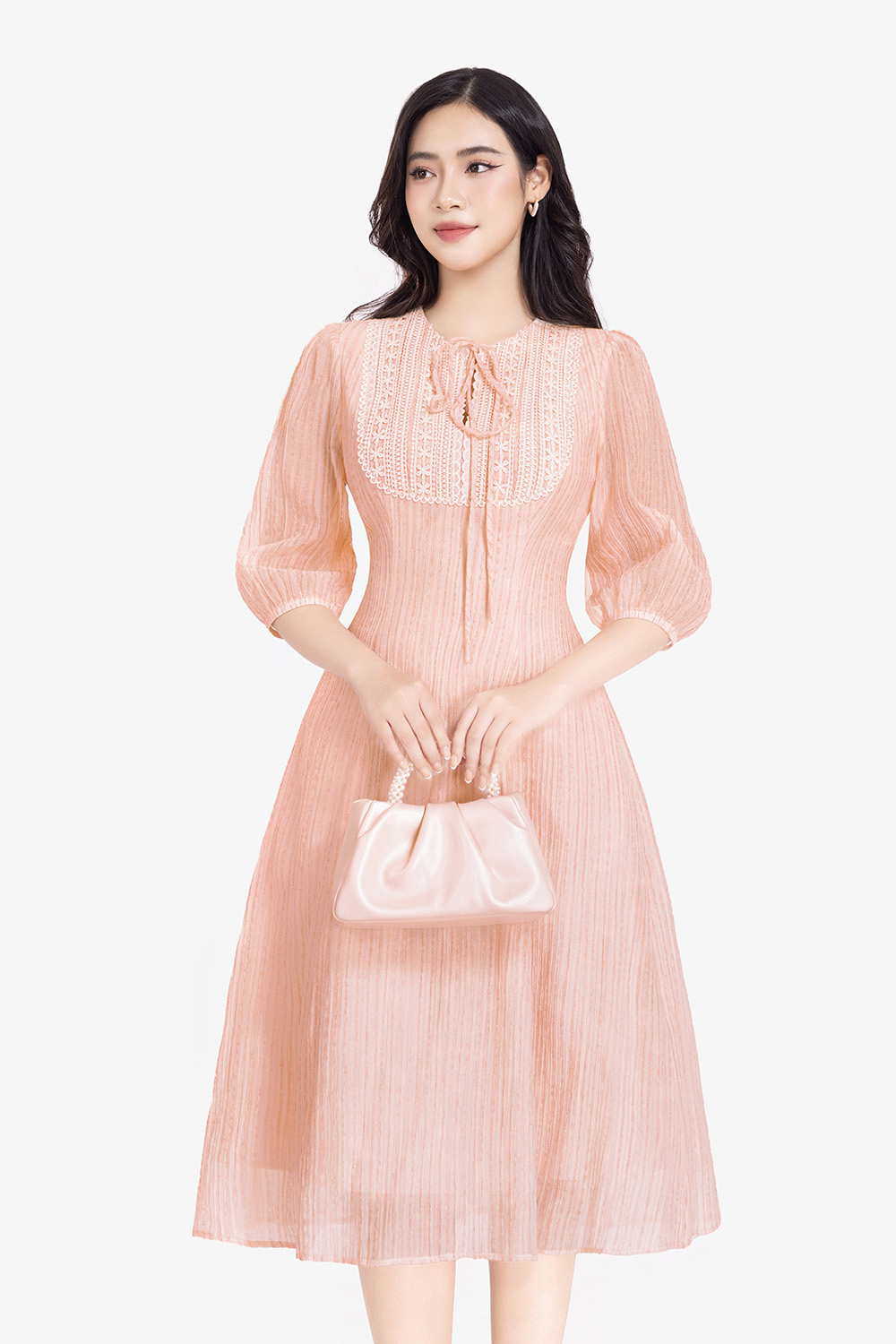 Đầm xòe hồng cổ thắt nơ phối ren