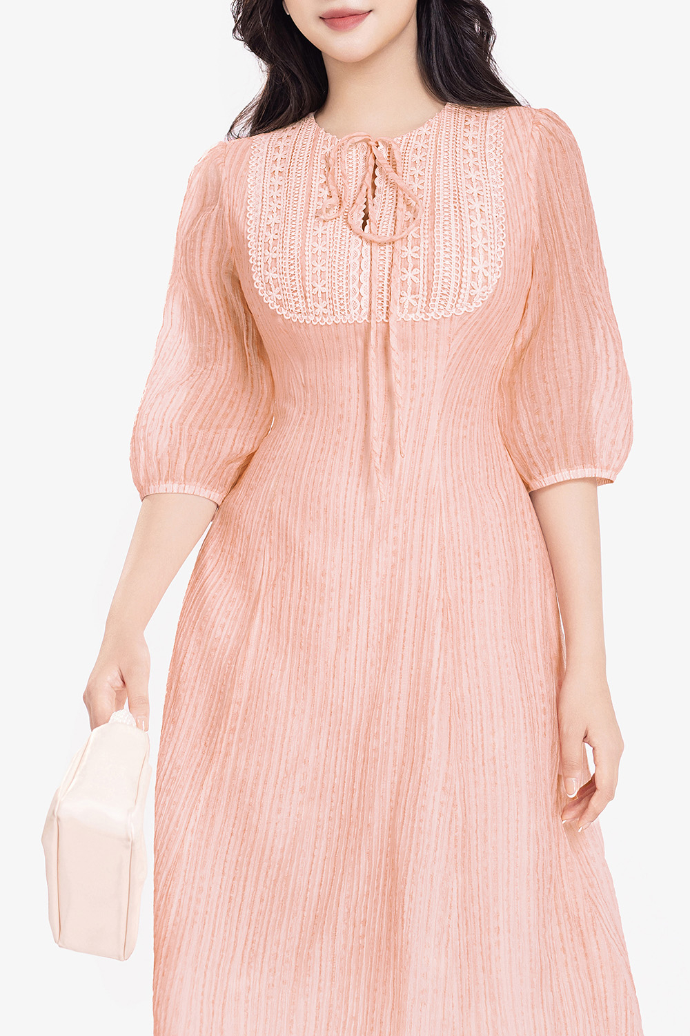 Đầm xòe hồng cổ thắt nơ phối ren