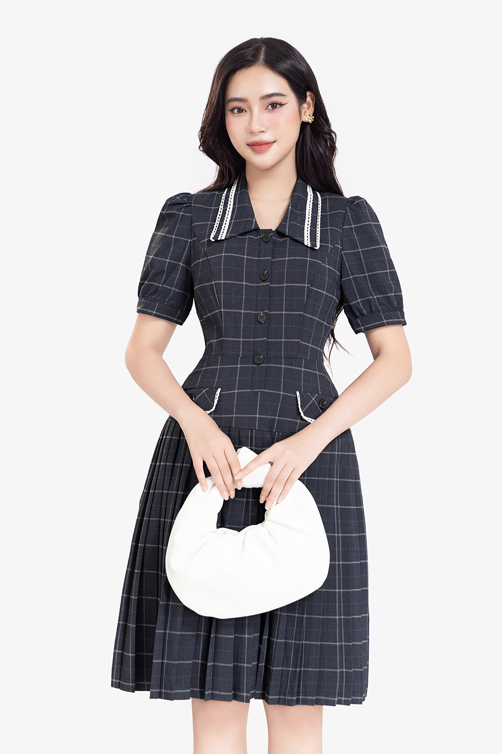 Đầm xòe caro tùng xếp ly phối đăng ten