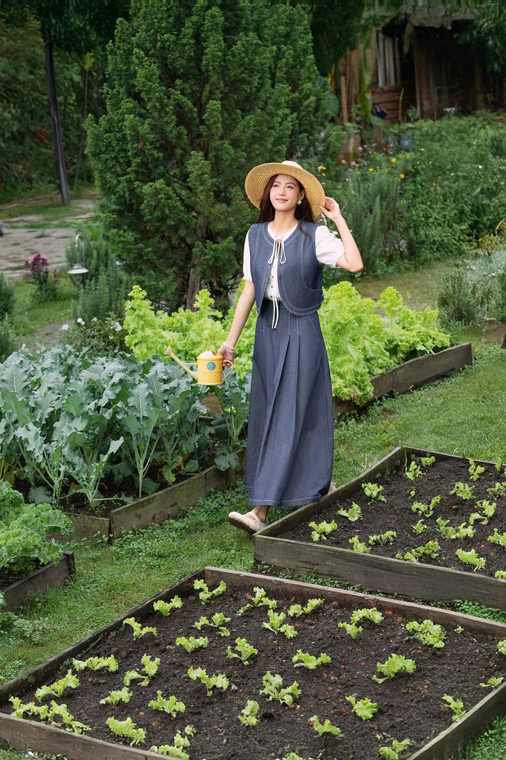 Chân váy denim dáng xòe xếp ly