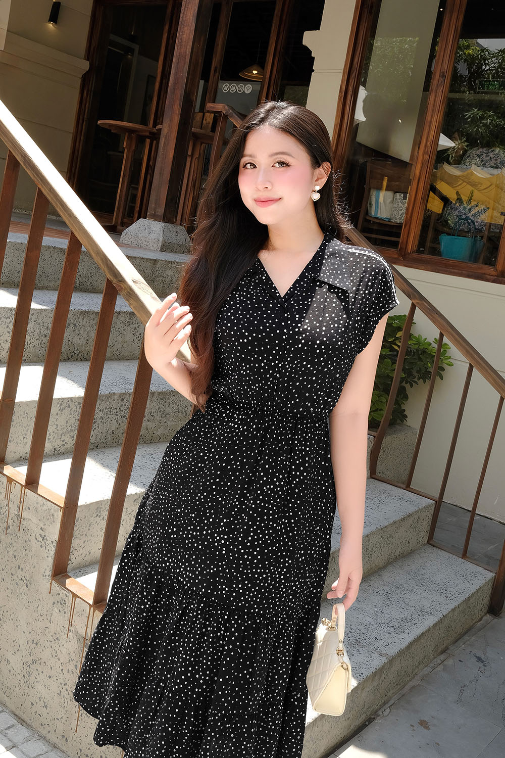 Đầm đen chấm bi dáng xòe eo bo chun