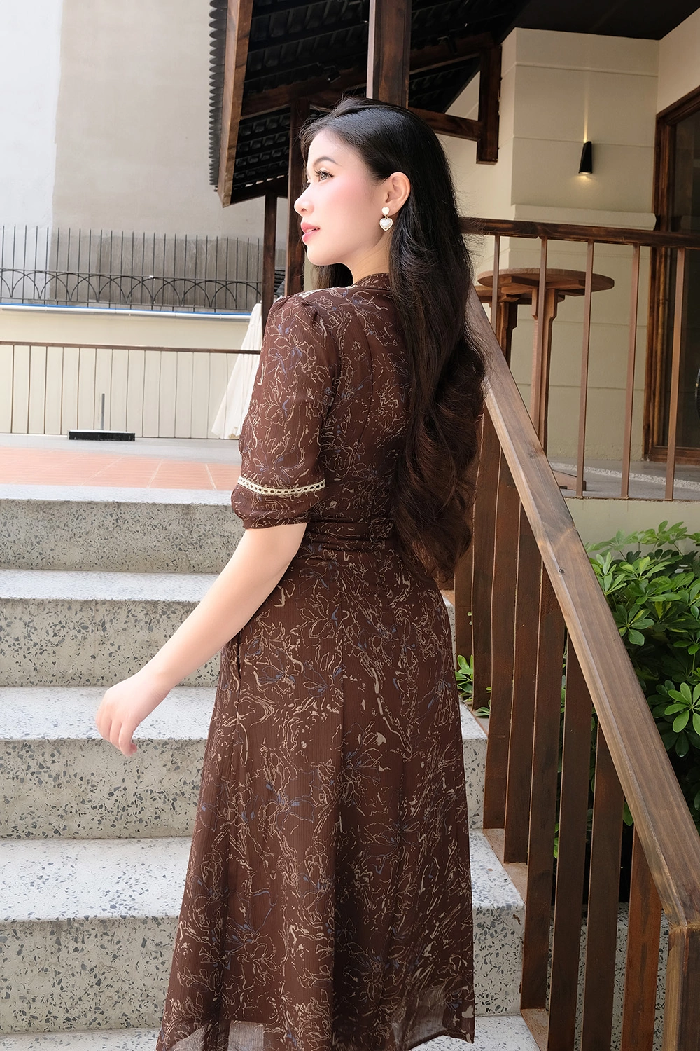 Đầm họa tiết dáng xòe viền đăng ten
