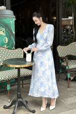 Đầm hoa dáng chữ A dài cổ V