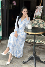 Đầm hoa dáng chữ A dài cổ V