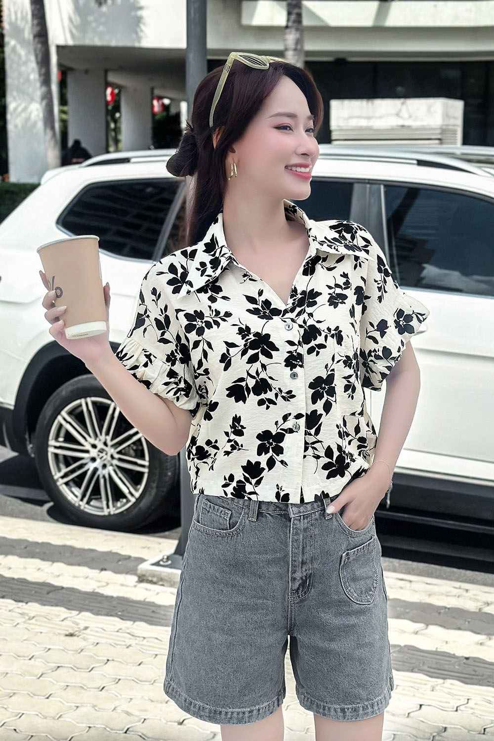 Áo sơ mi kiểu croptop nữ họa tiết hoa