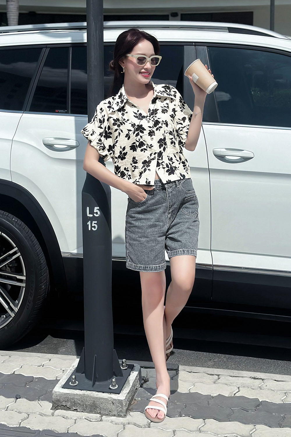 Áo sơ mi kiểu croptop nữ họa tiết hoa