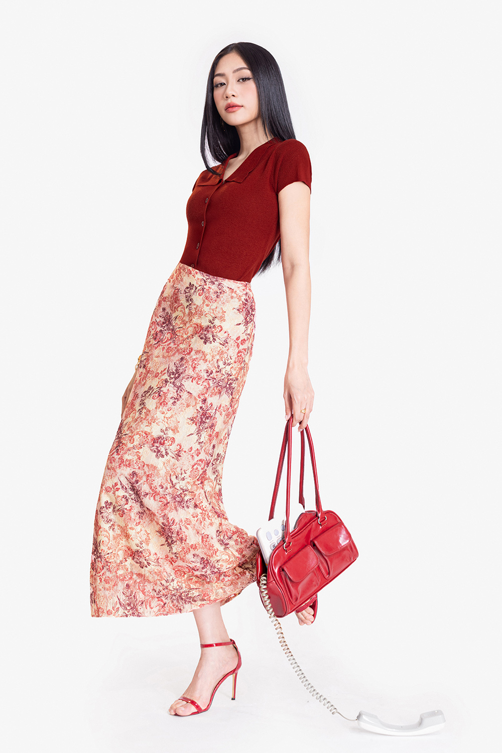 Áo len dệt kim tay chờm màu đỏ