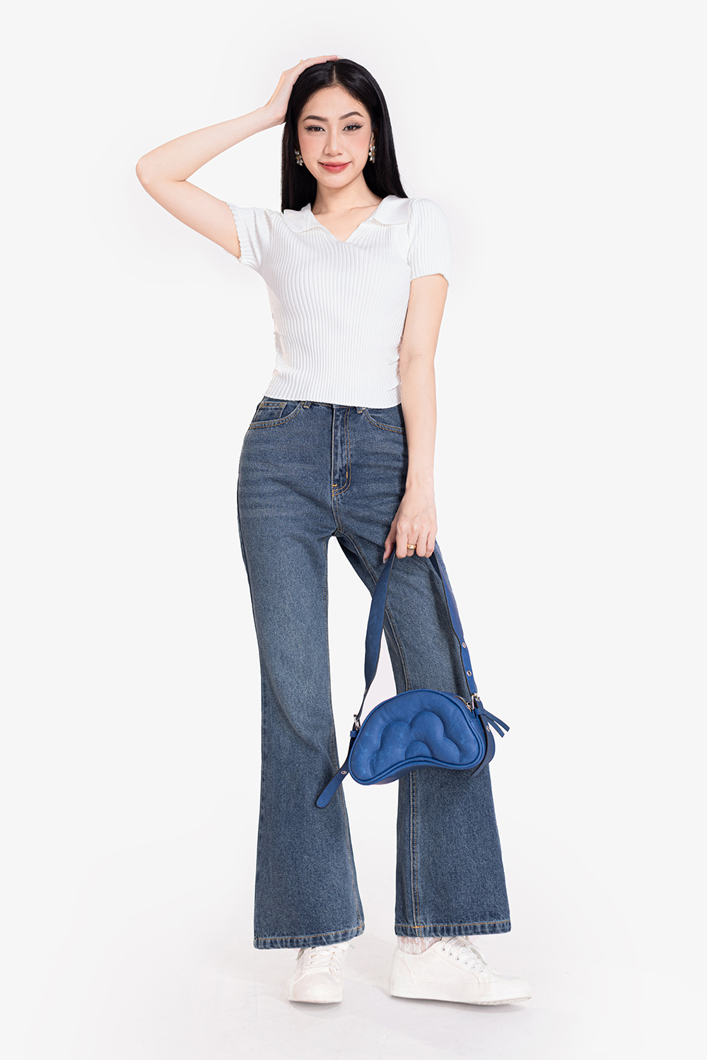 Áo len dệt kim cổ polo nhún eo màu trắng