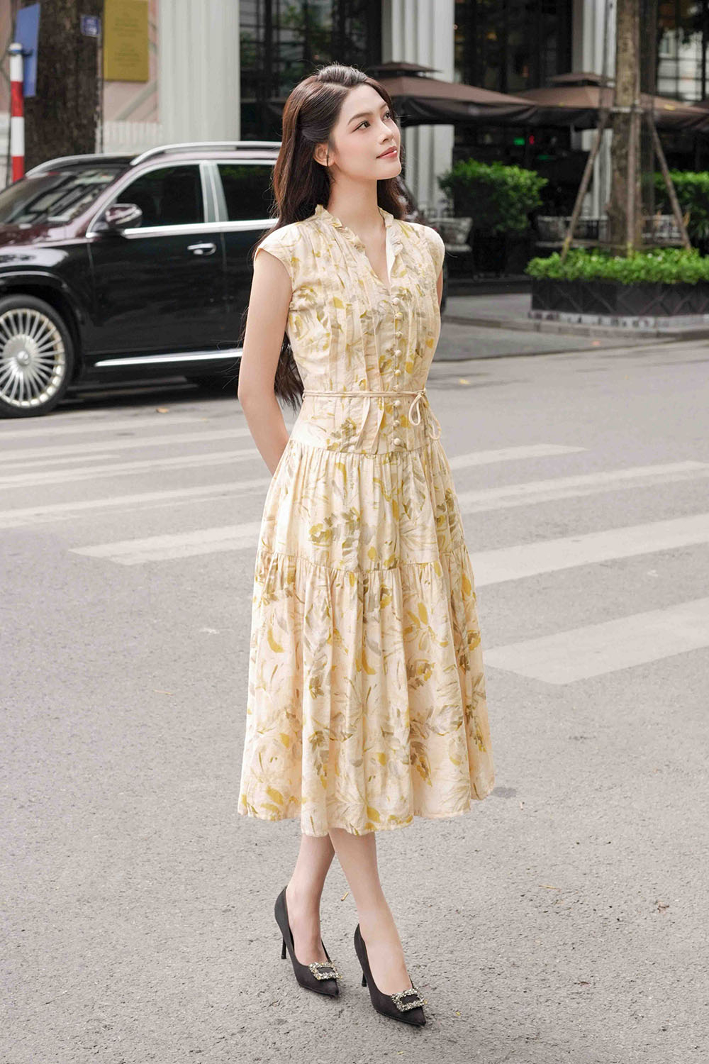 Đầm hoa dáng xòe phối thắt lưng